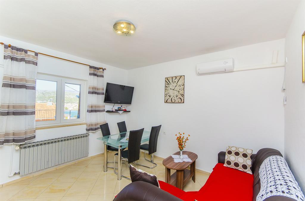 Apartment Marijana Trogir Buitenkant foto