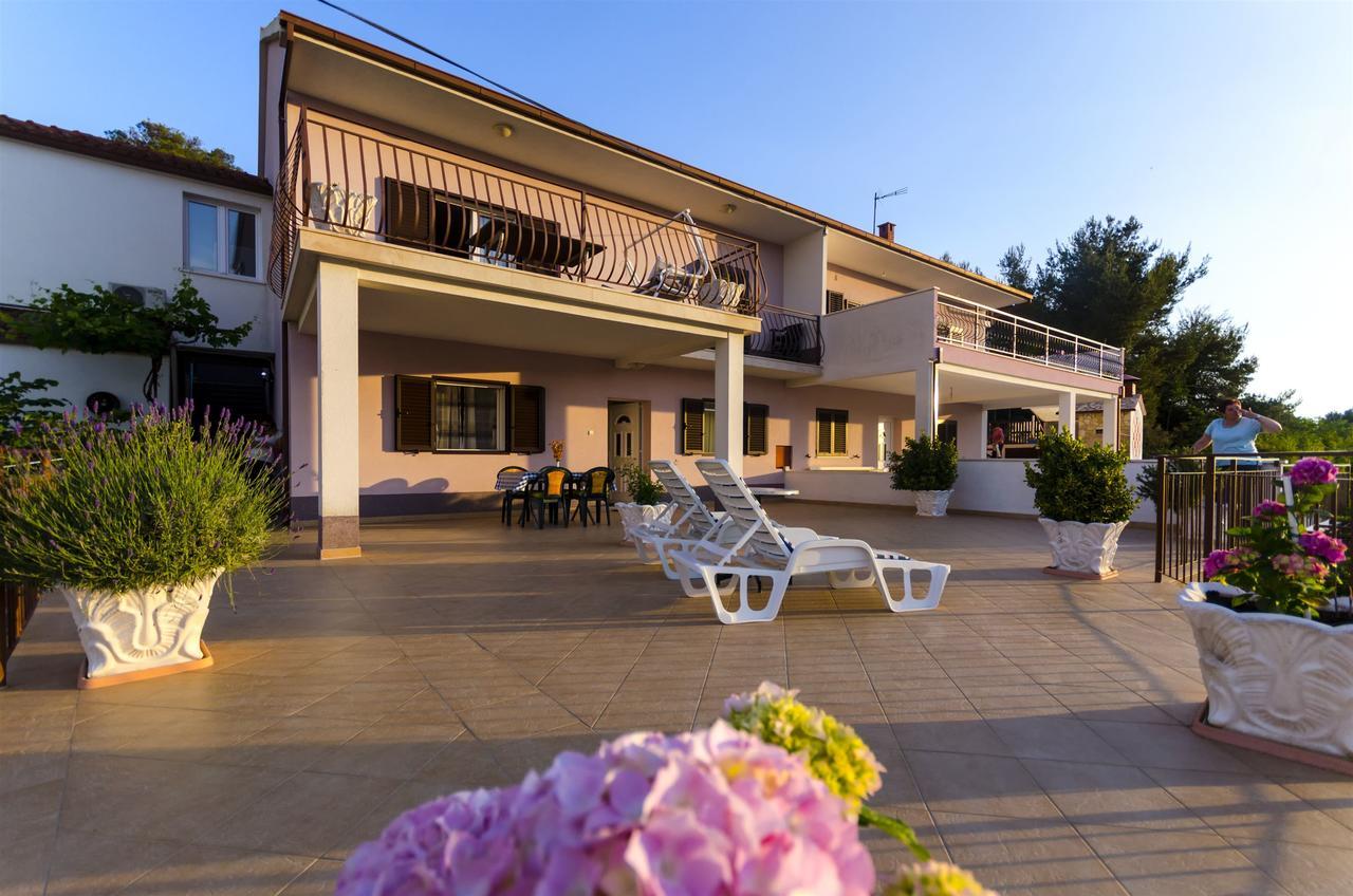 Apartment Marijana Trogir Buitenkant foto